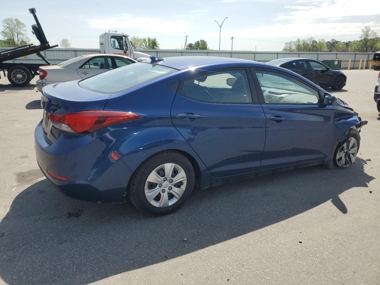 2016 Hyundai Elantra Se - Image 3