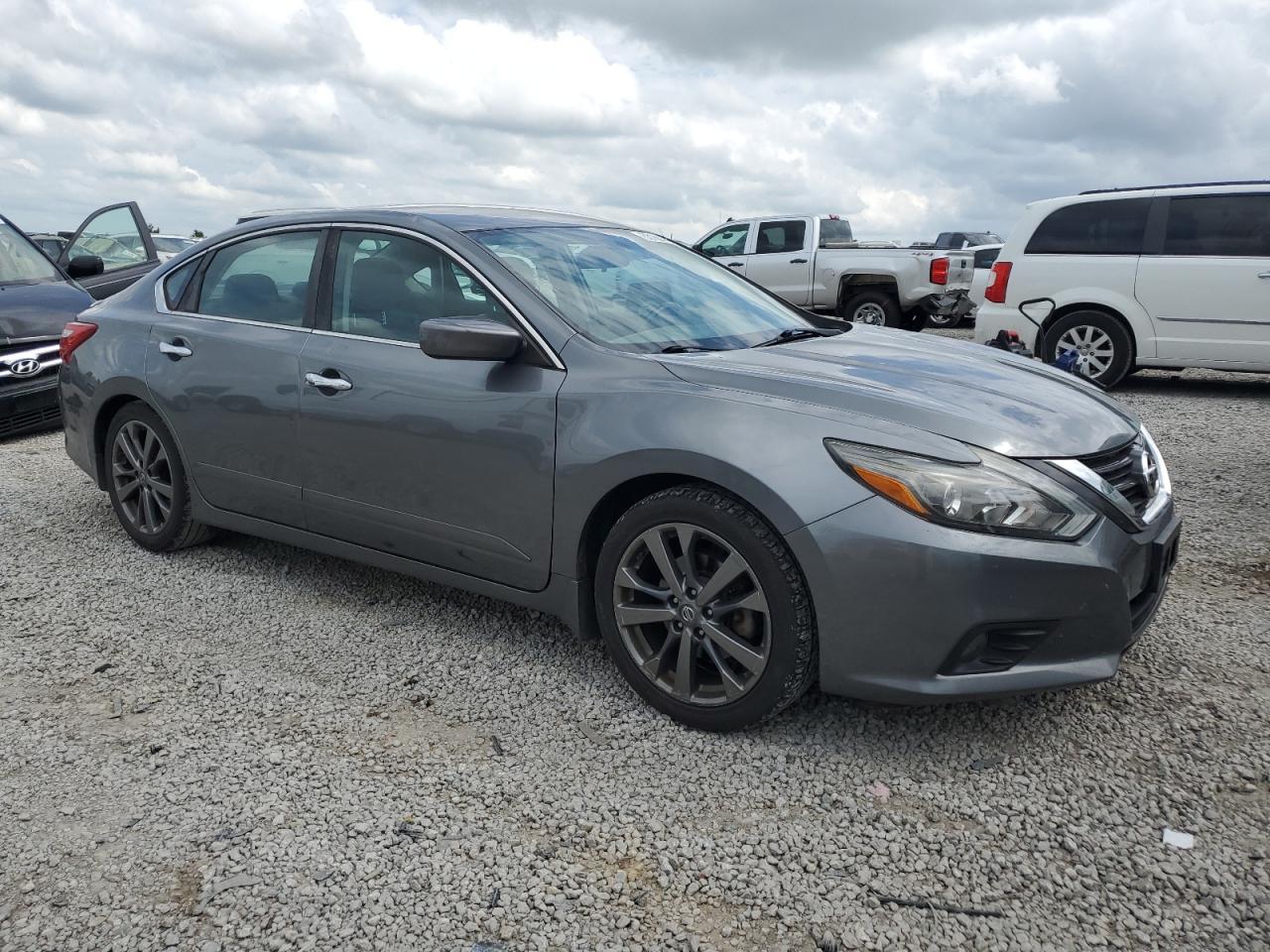 2016 Nissan Altima 2.5 - Image 4