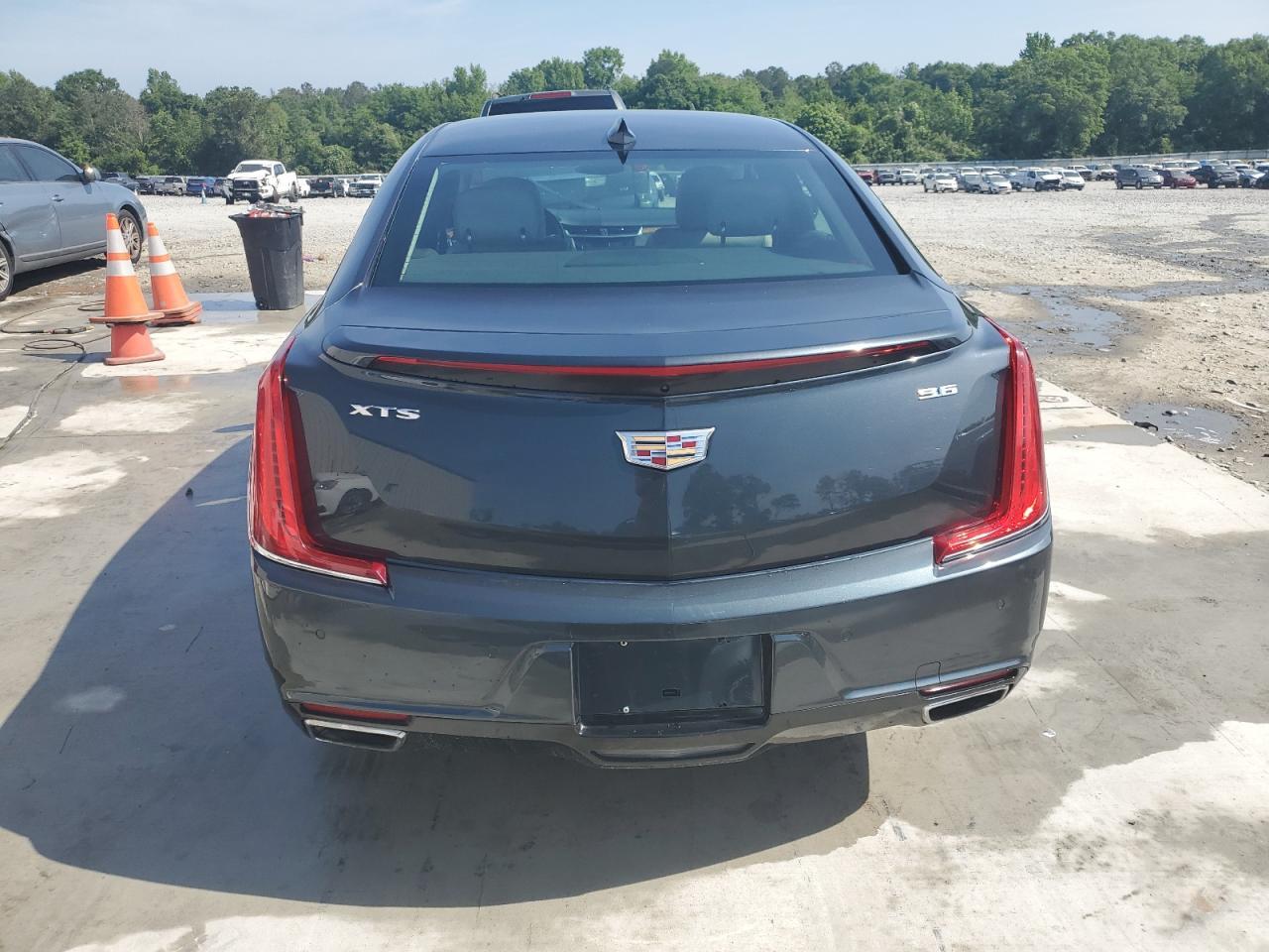 2018 Cadillac Xts Luxury - Image 6