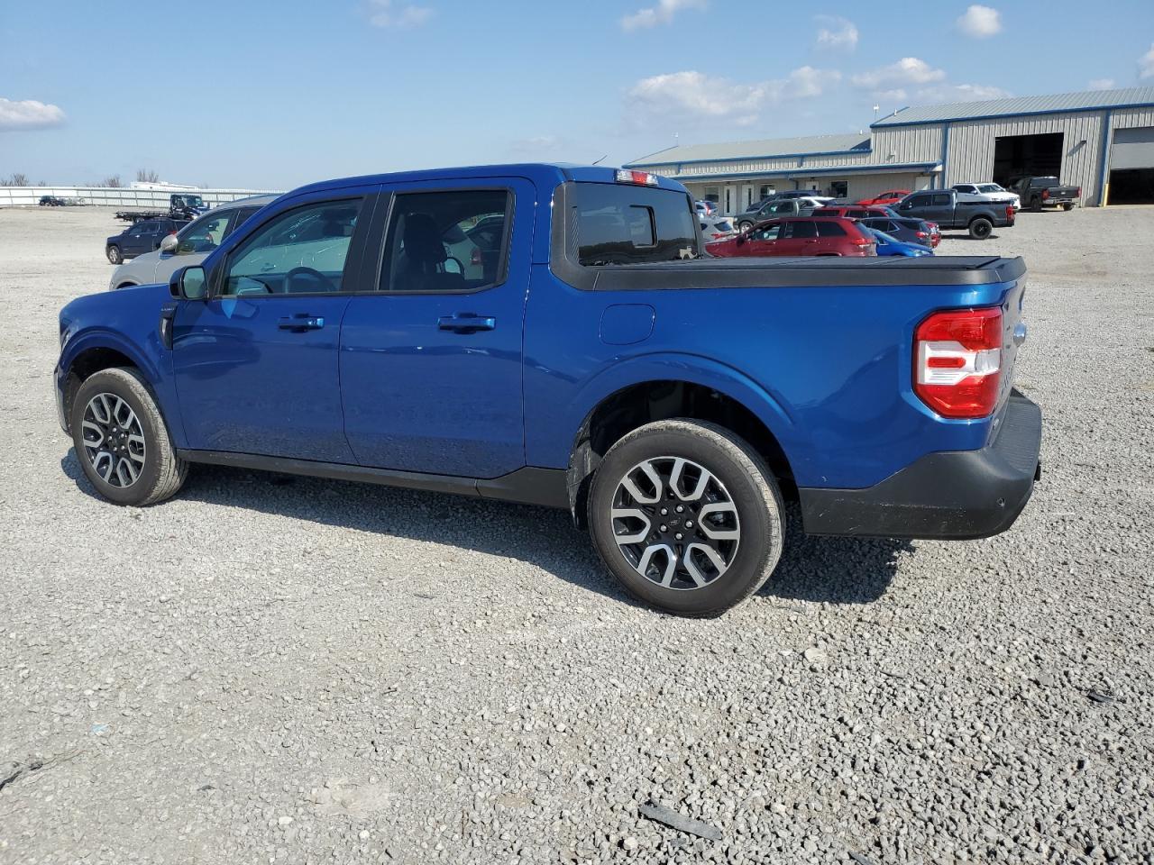 2024 Ford Maverick Lariat - Image 2