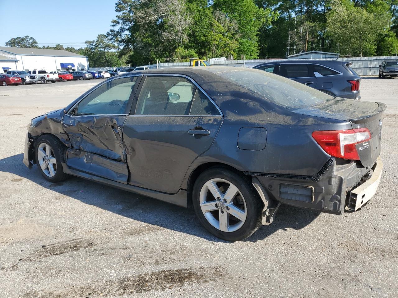 2012 Toyota Camry Base - Фото 2