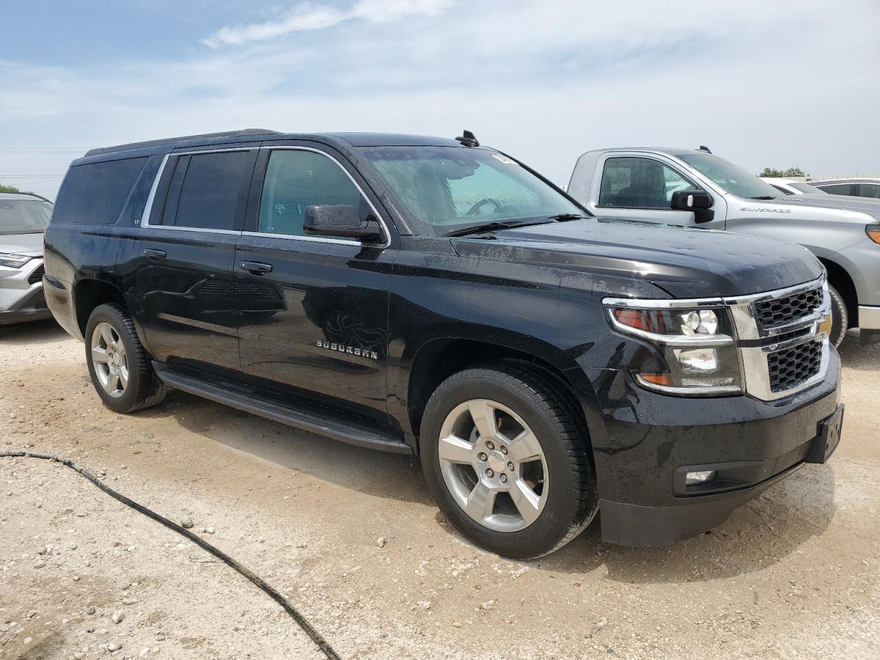 2019 Chevrolet Suburban C1500 Lt - Фото 4