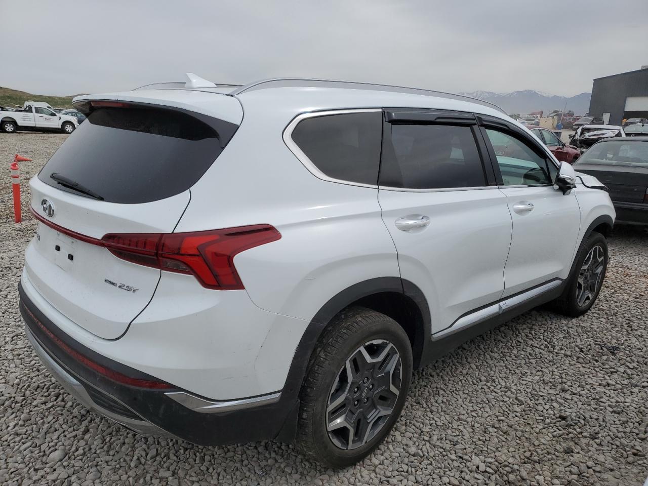 2022 Hyundai Santa Fe Limited - Фото 3