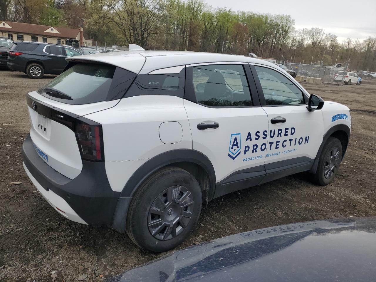 2025 Nissan Kicks S - Фото 3