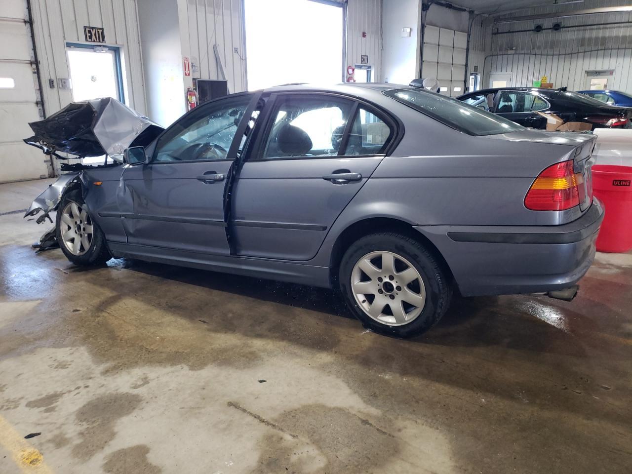 2004 BMW 325 Xi - Фото 2