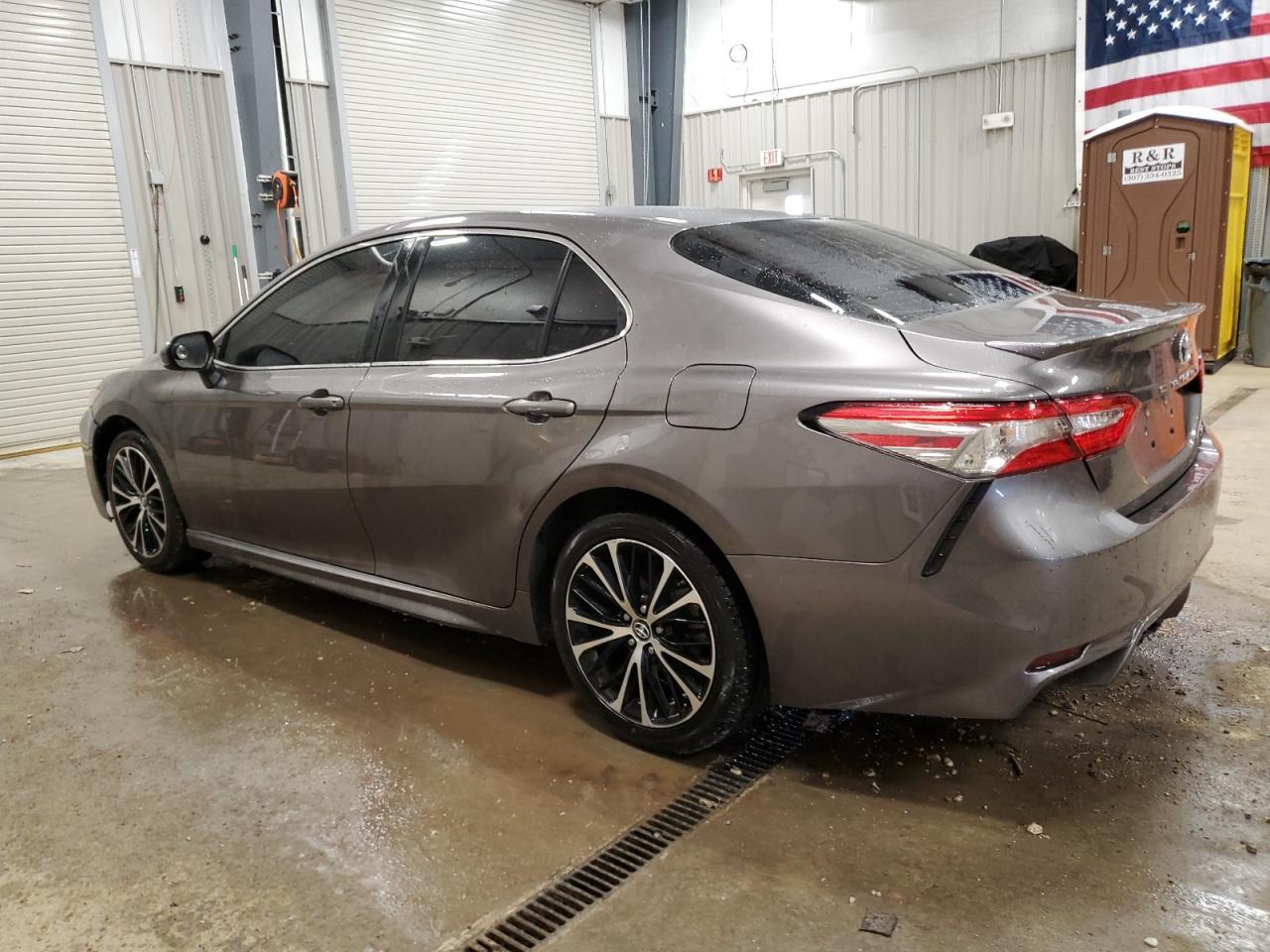2018 Toyota Camry L - Image 2