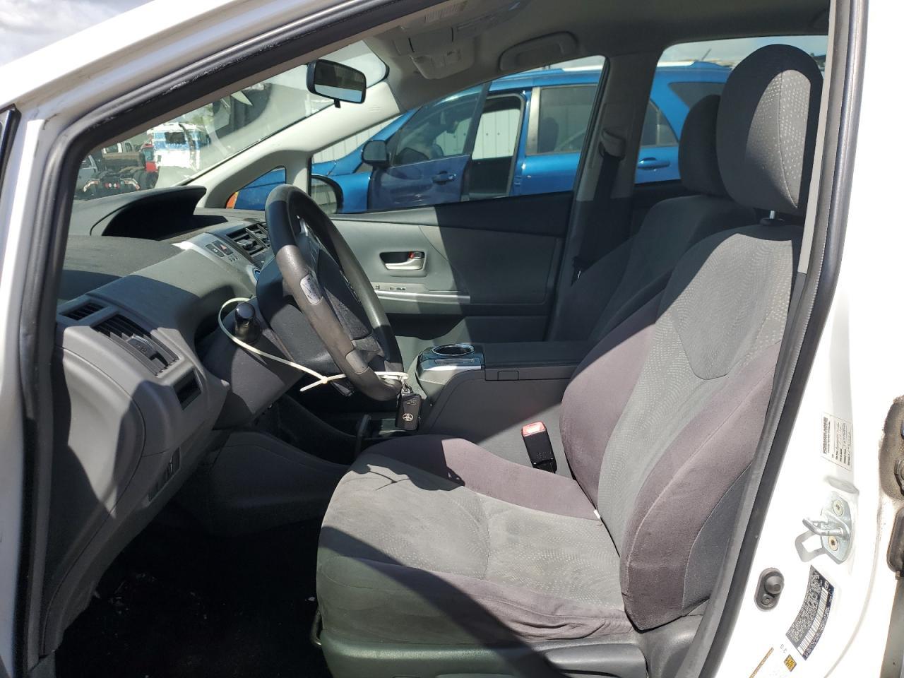 2013 Toyota Prius V - Фото 7