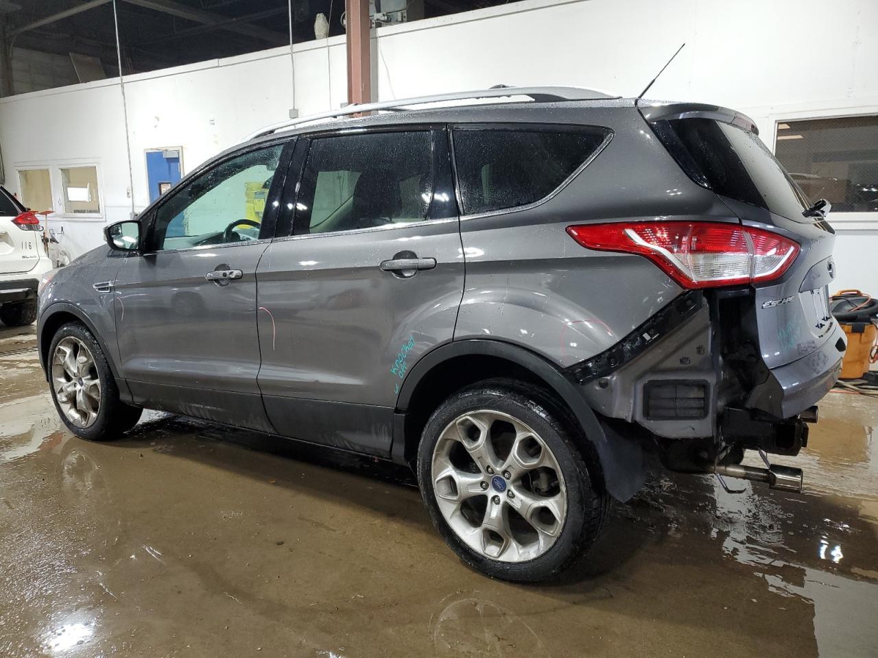 2013 Ford Escape Titanium - Фото 2
