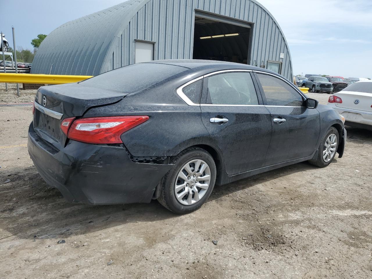 2016 Nissan Altima 2.5 - Image 3