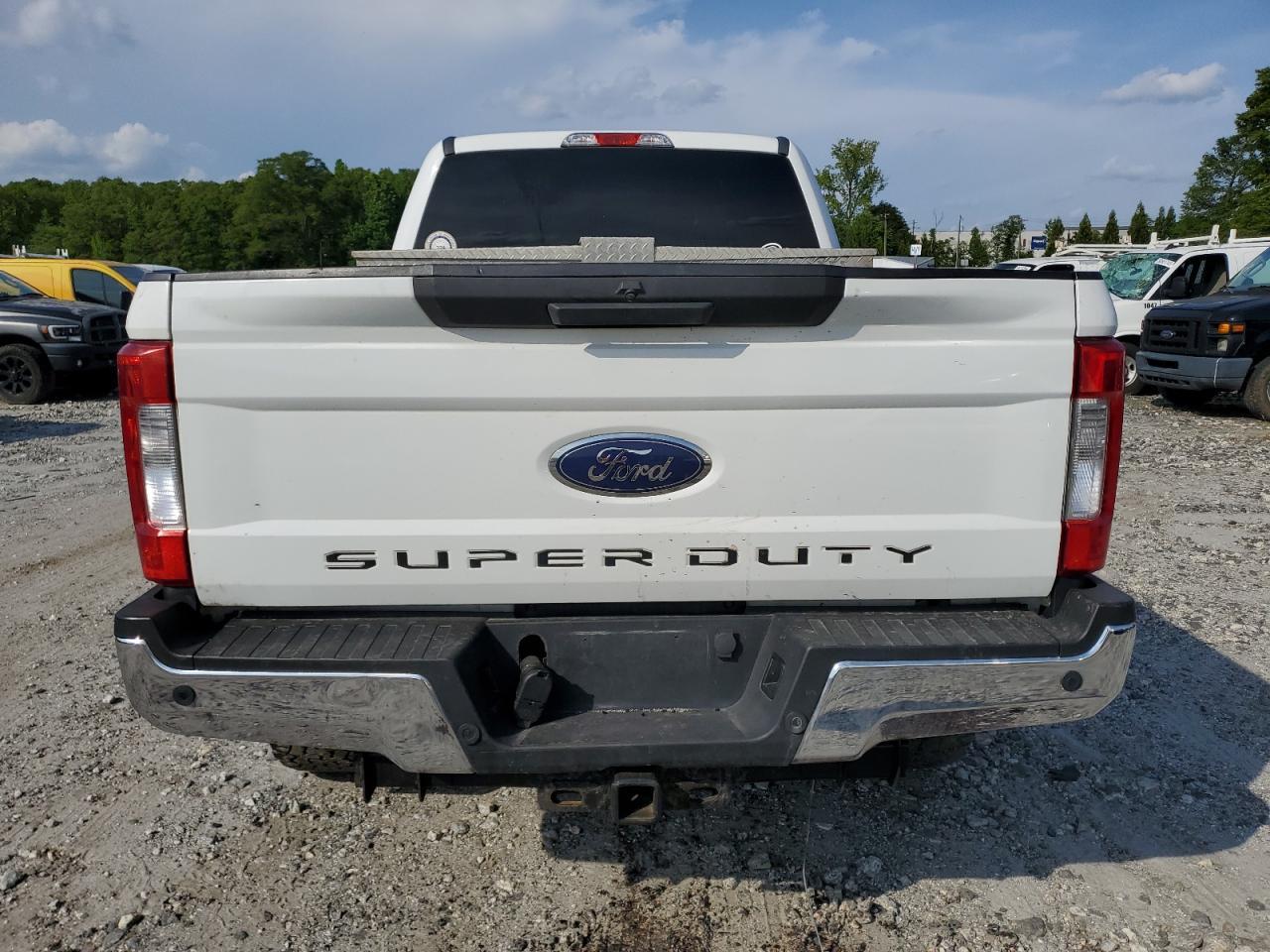 2017 Ford F250 Super Duty - Фото 6