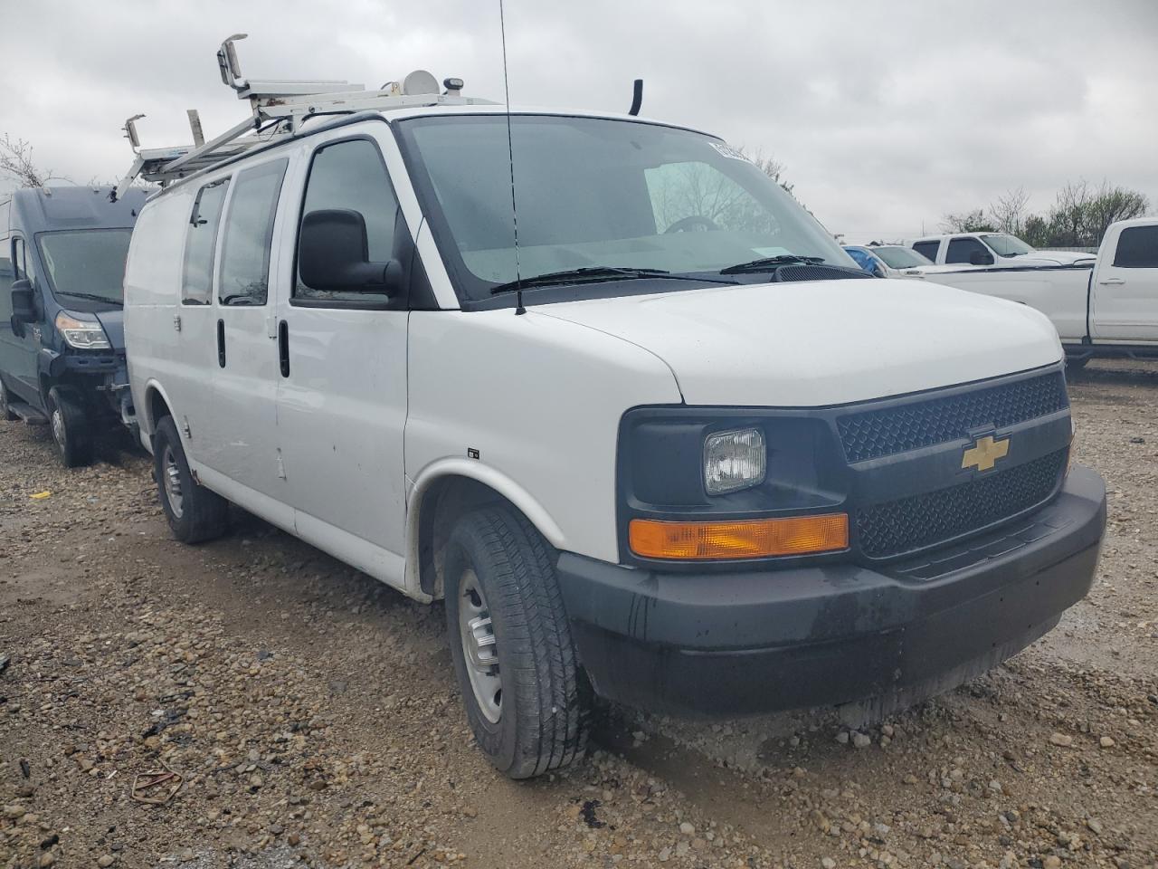 2013 Chevrolet Express G2500 - Image 4