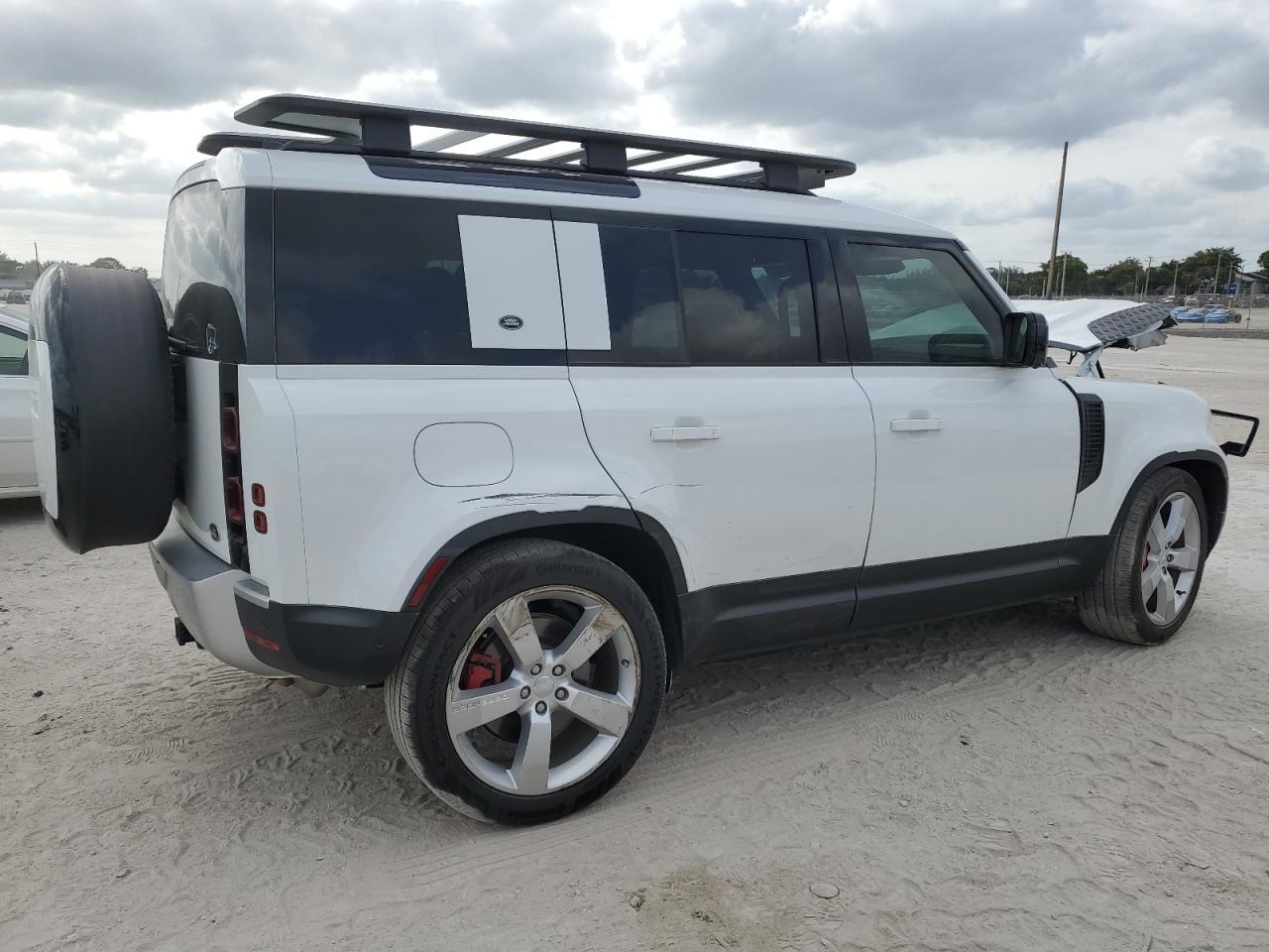 2023 Land Rover Defender 110 Se - Image 3