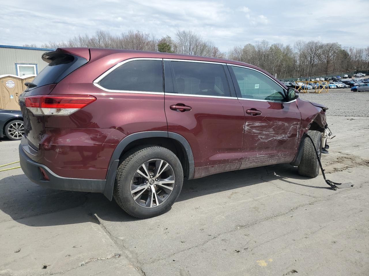 2018 Toyota Highlander Le - Фото 3