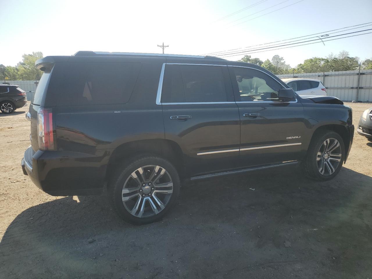 2019 GMC Yukon Denali - Фото 3