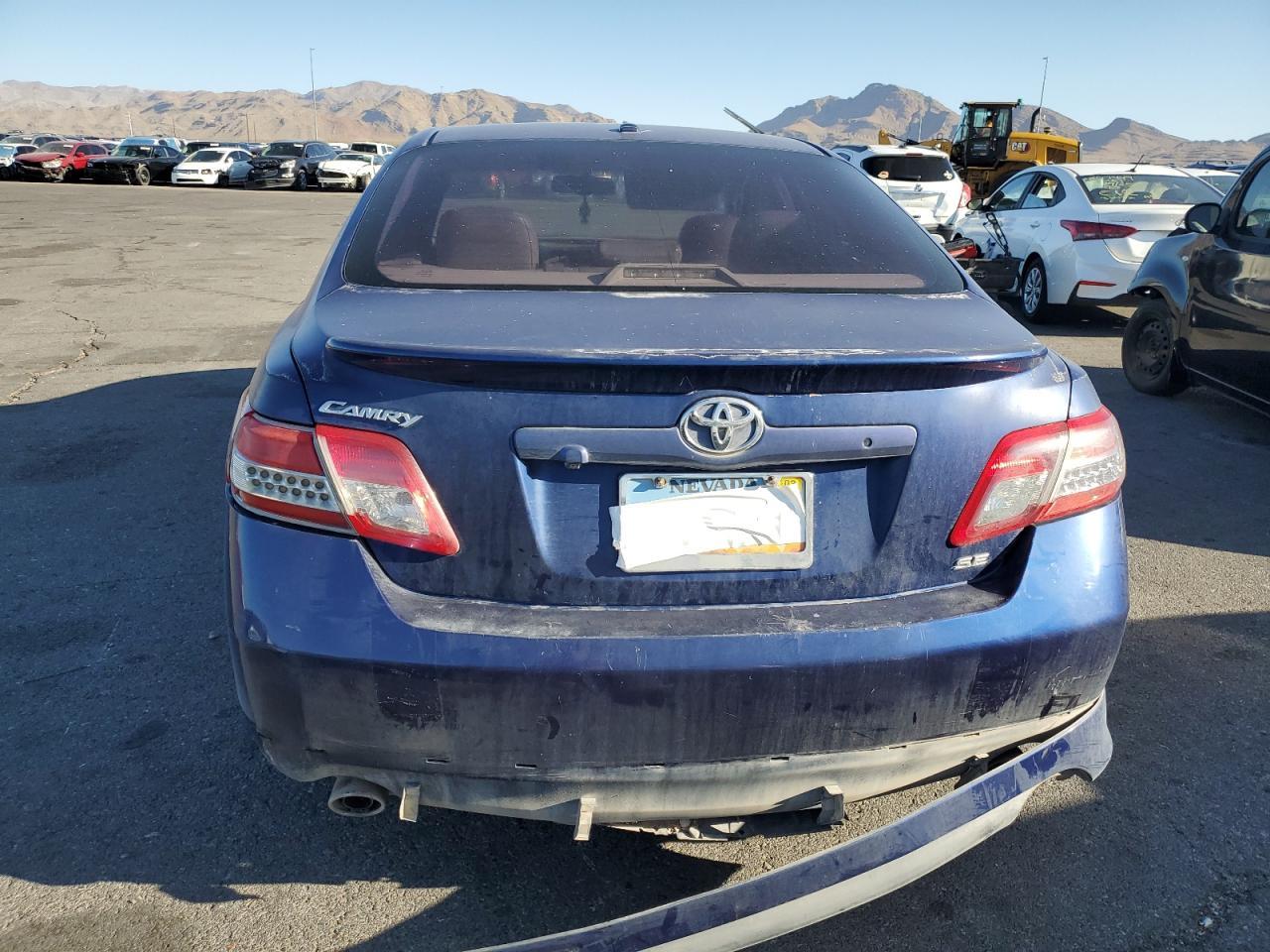 2011 Toyota Camry Se - Фото 6