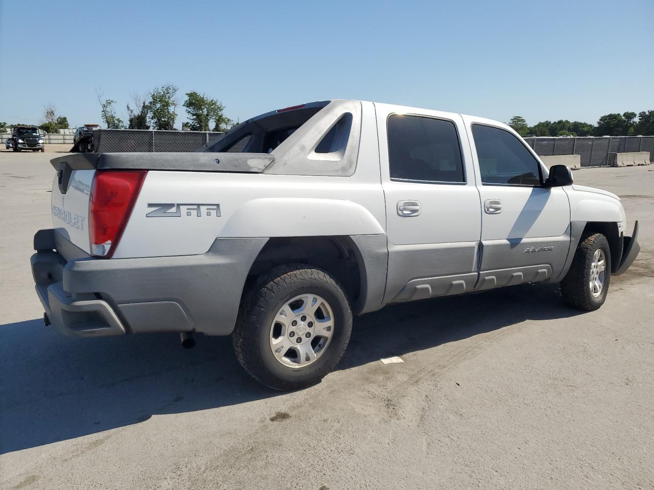 2002 Chevrolet Avalanche C1500 - Фото 3