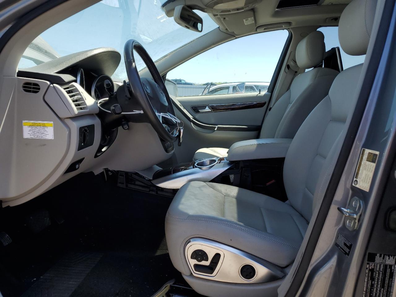 2011 Mercedes-Benz R 350 Bluetec - Image 7