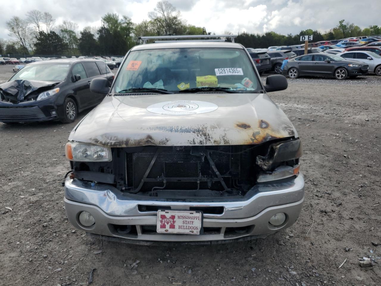 2005 GMC New Sierra C1500 - Image 5