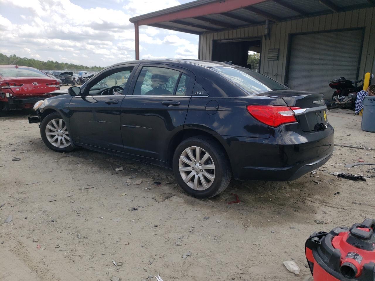 2011 Chrysler 200 Touring - Фото 2