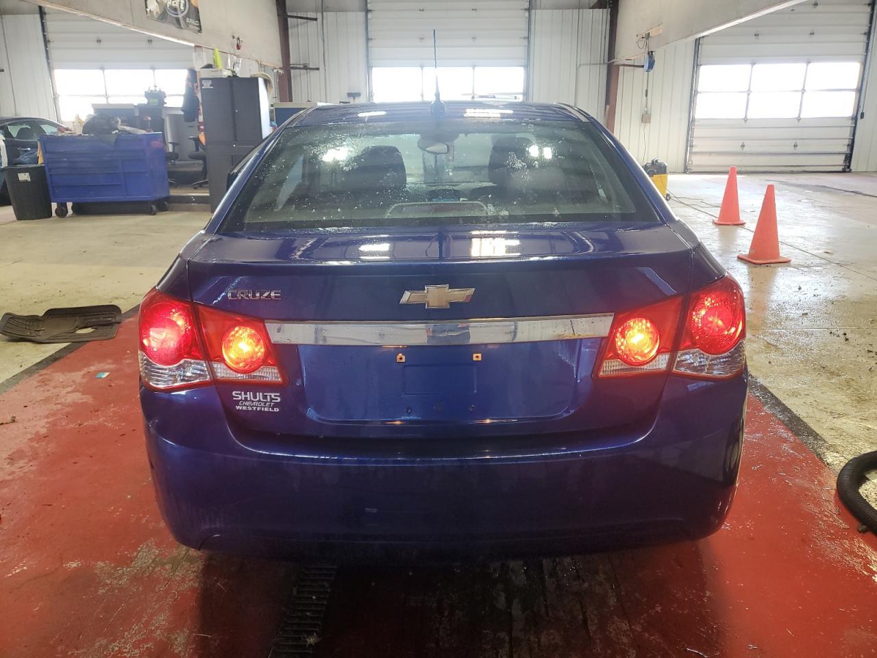 2012 Chevrolet Cruze - Image 6