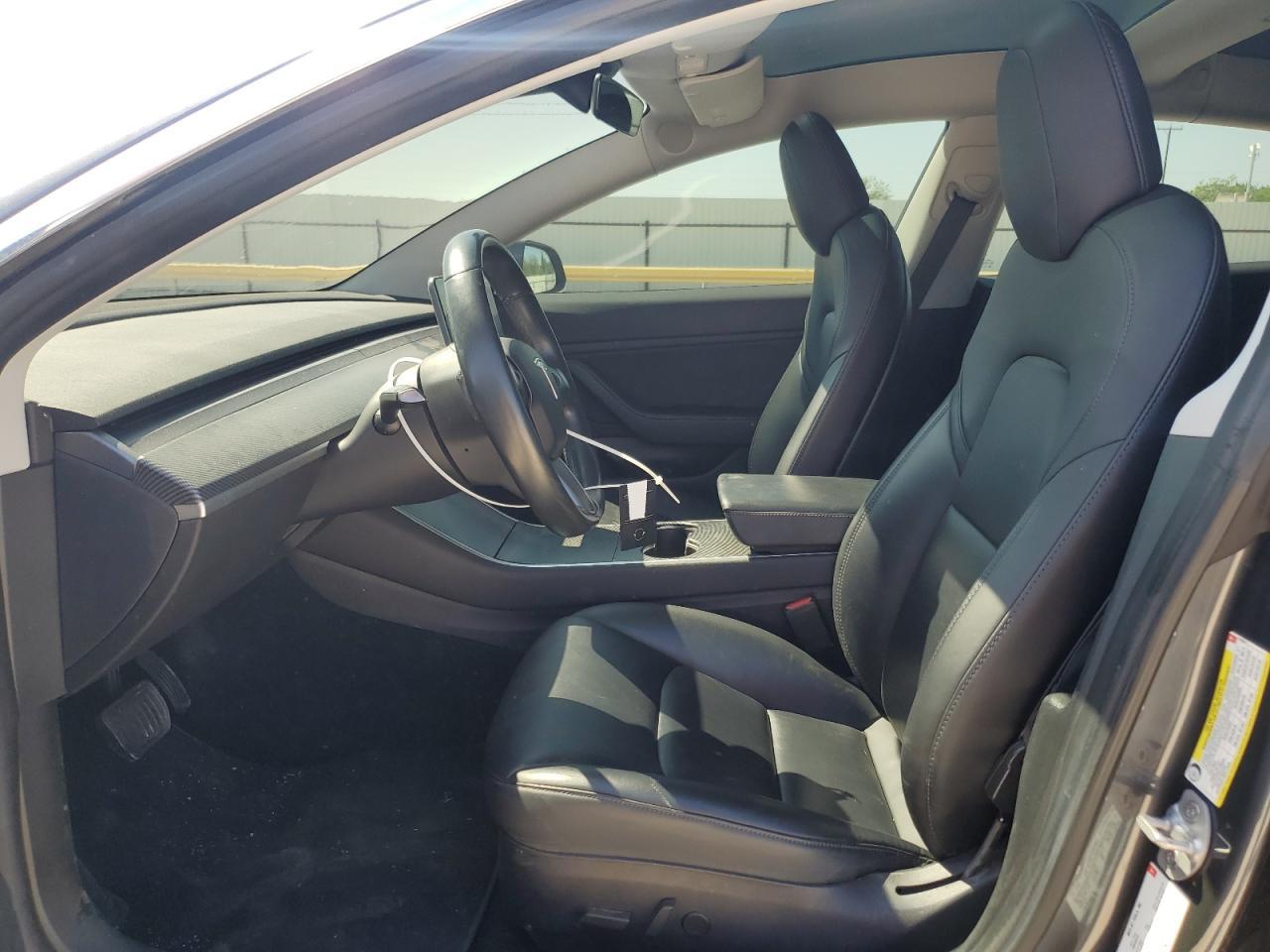 2018 Tesla Model 3 - Фото 7