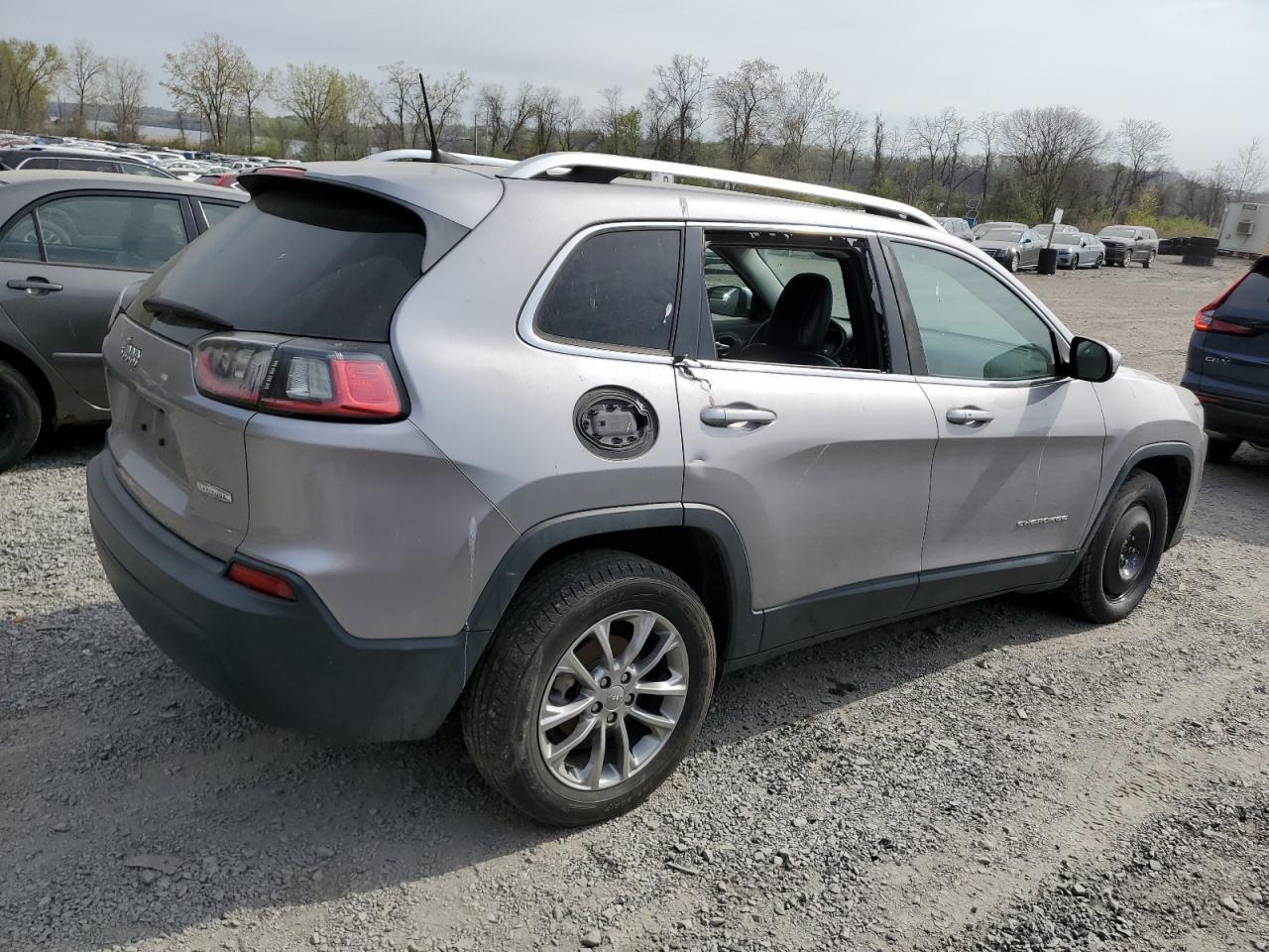 2019 Jeep Cherokee Latitude Plus - Фото 3