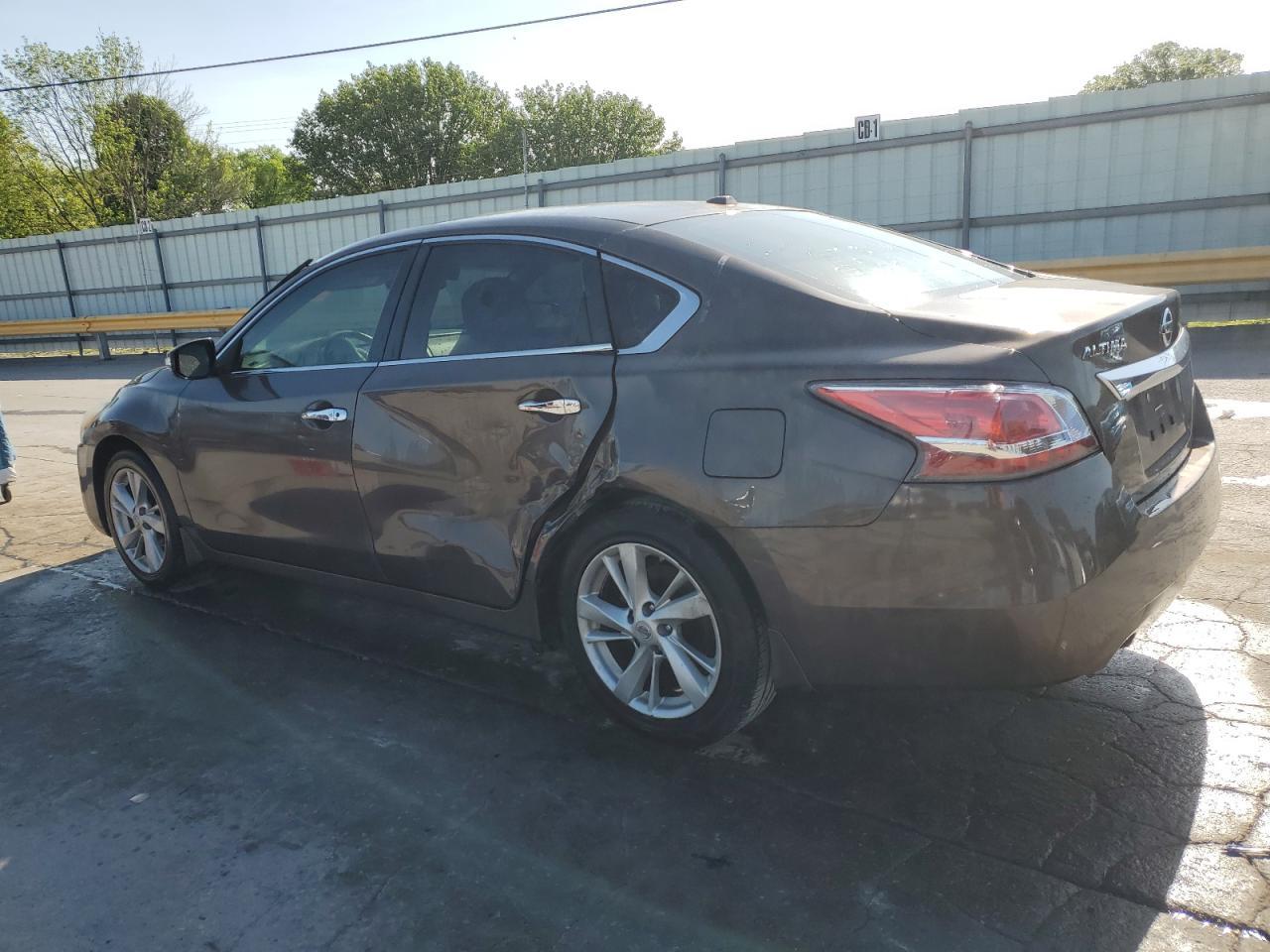 2015 Nissan Altima 2.5 - Фото 2
