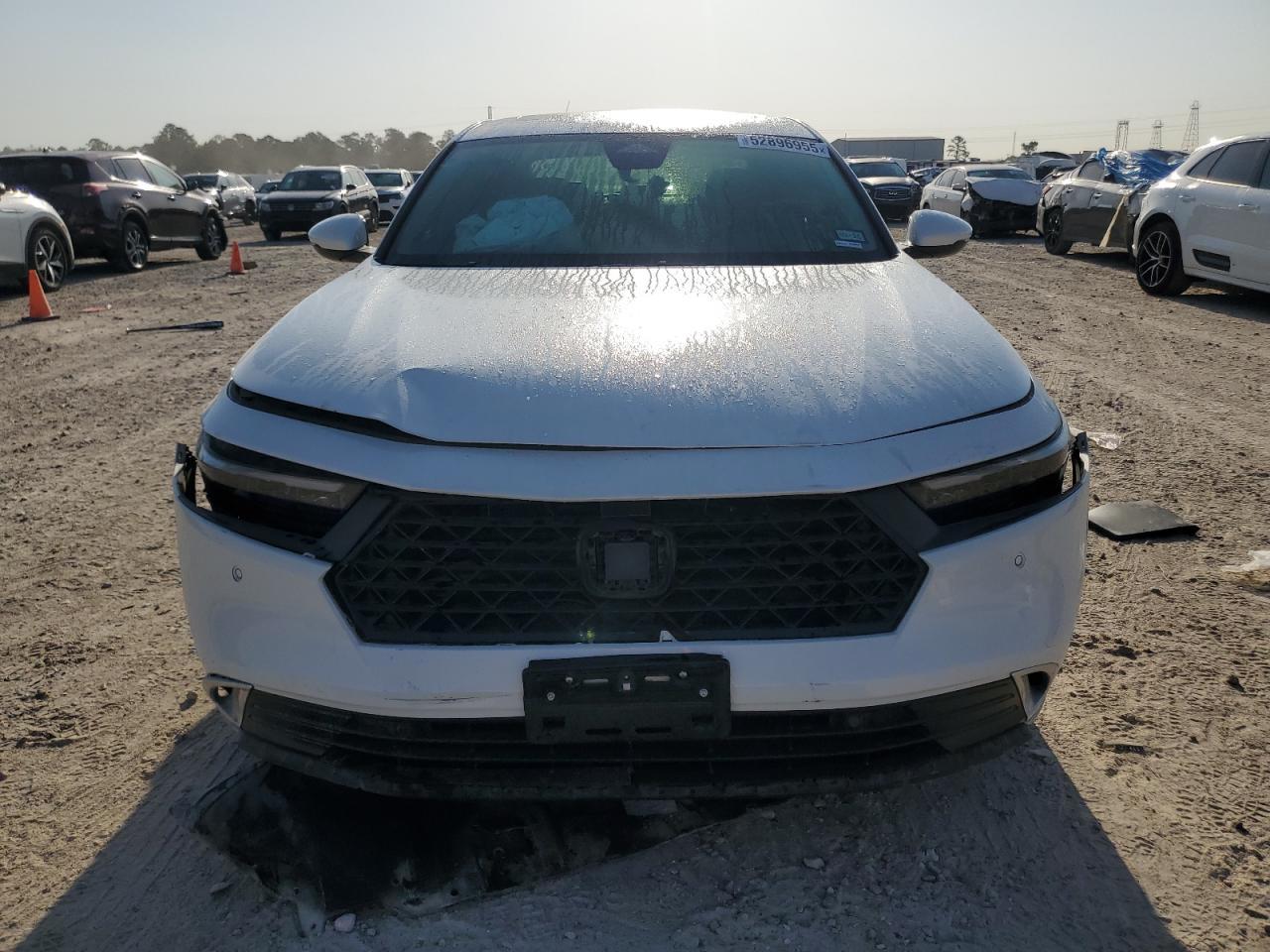 2023 Honda Accord Touring Hybrid - Image 5