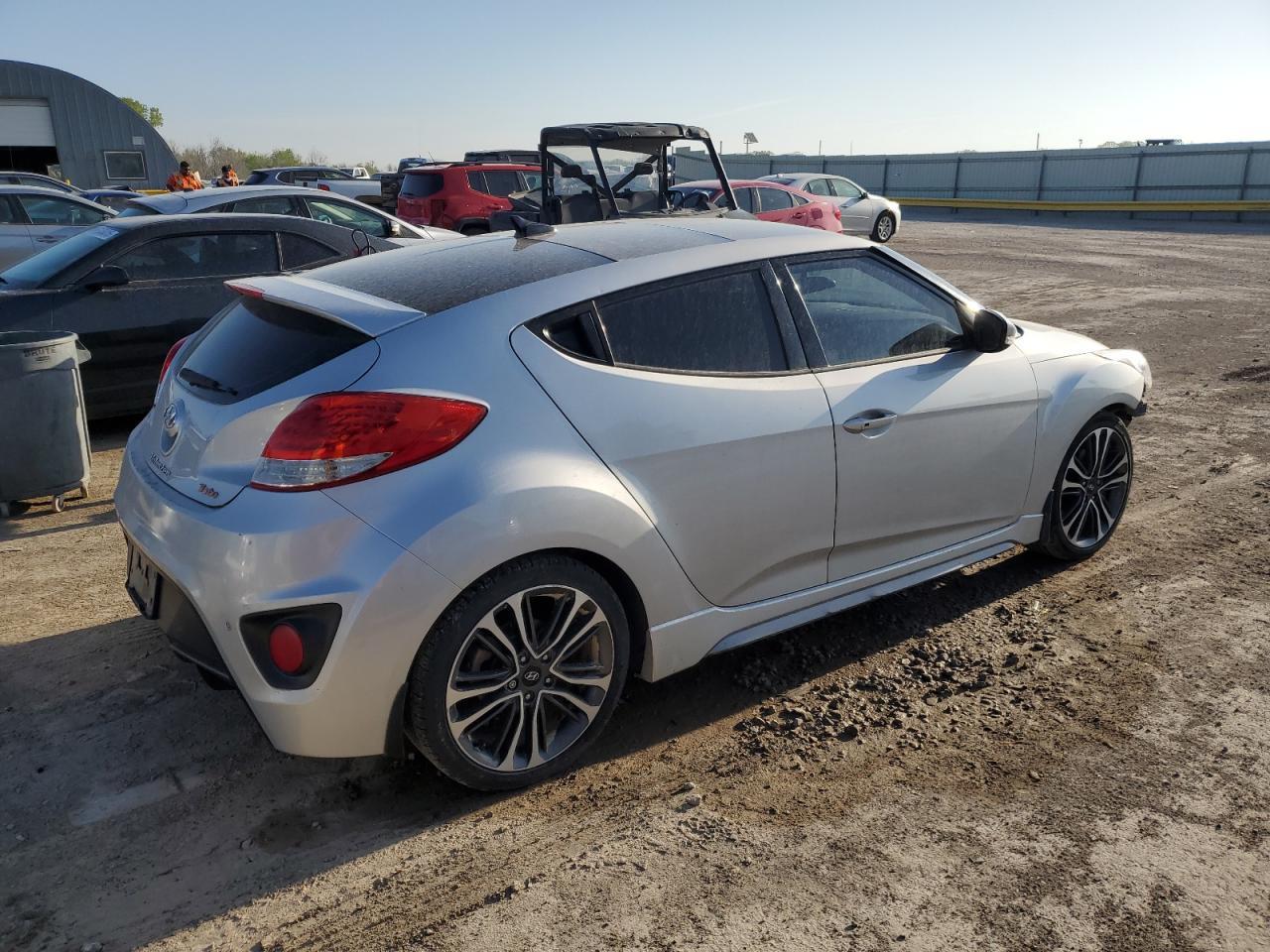 2016 Hyundai Veloster Turbo - Image 3