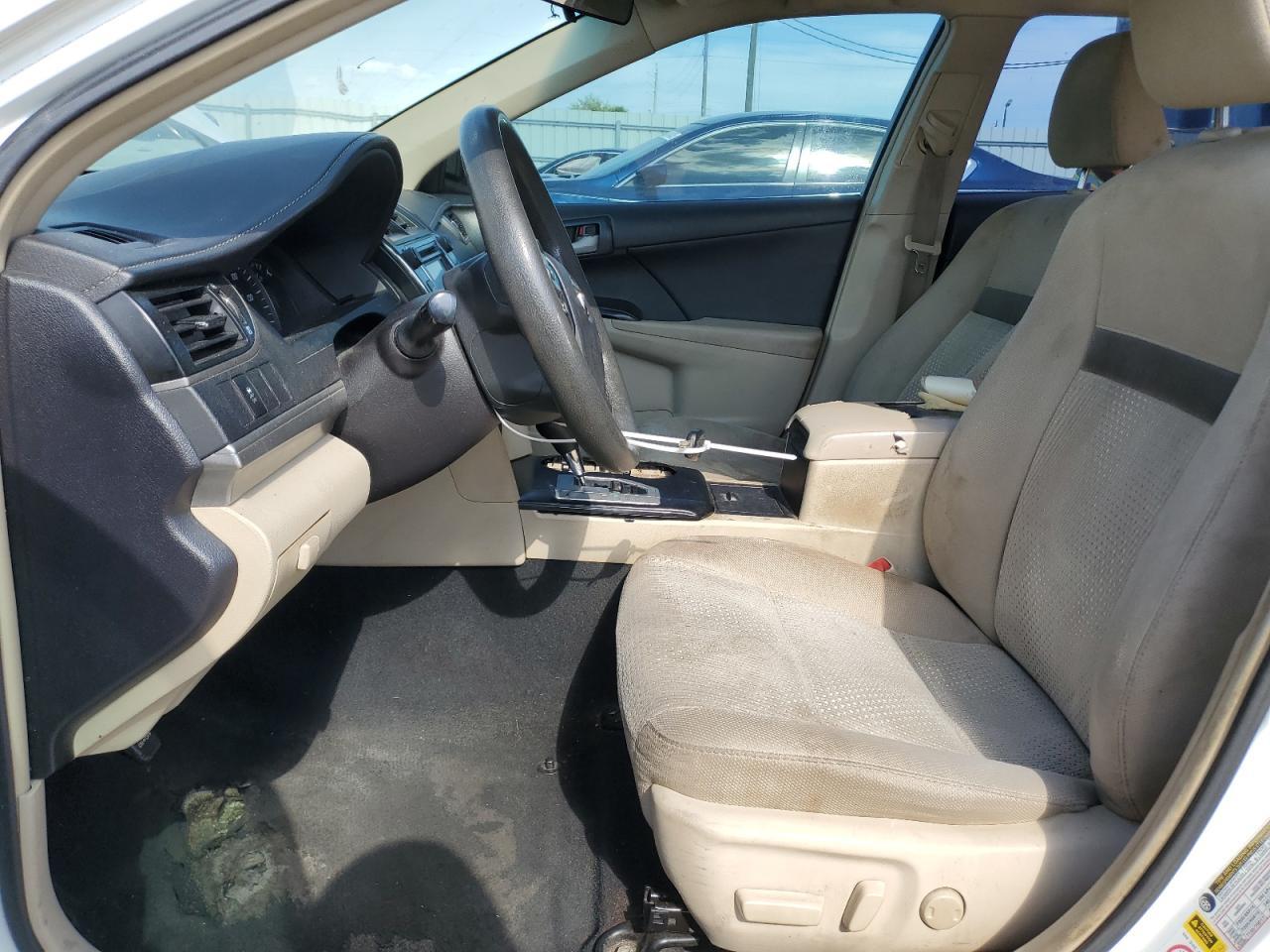 2014 Toyota Camry L - Image 7