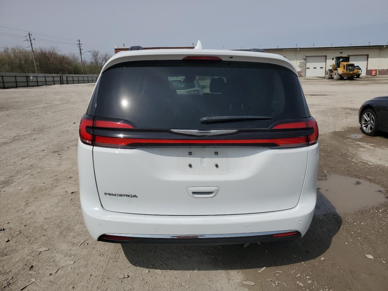 2022 Chrysler Pacifica Touring L - Фото 6