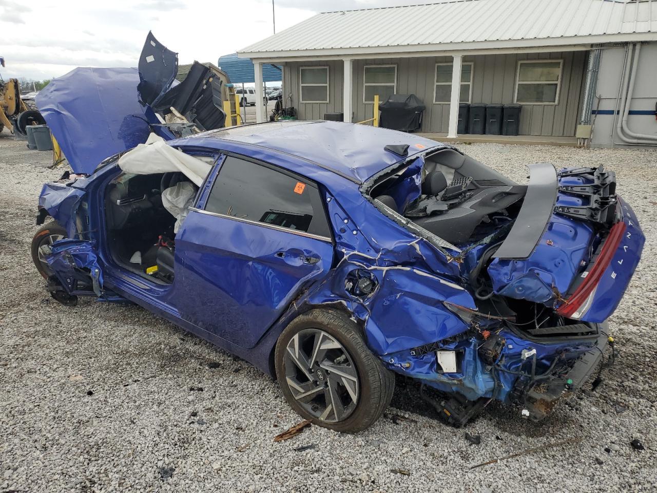 2024 Hyundai Elantra Limited - Фото 2