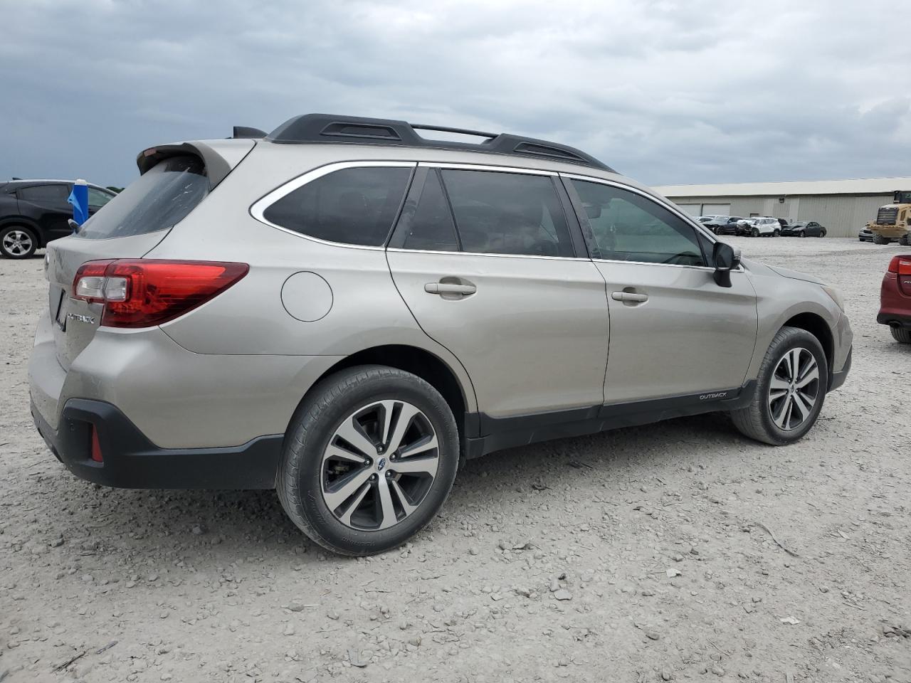 2019 Subaru Outback 2.5I Limited - Image 3