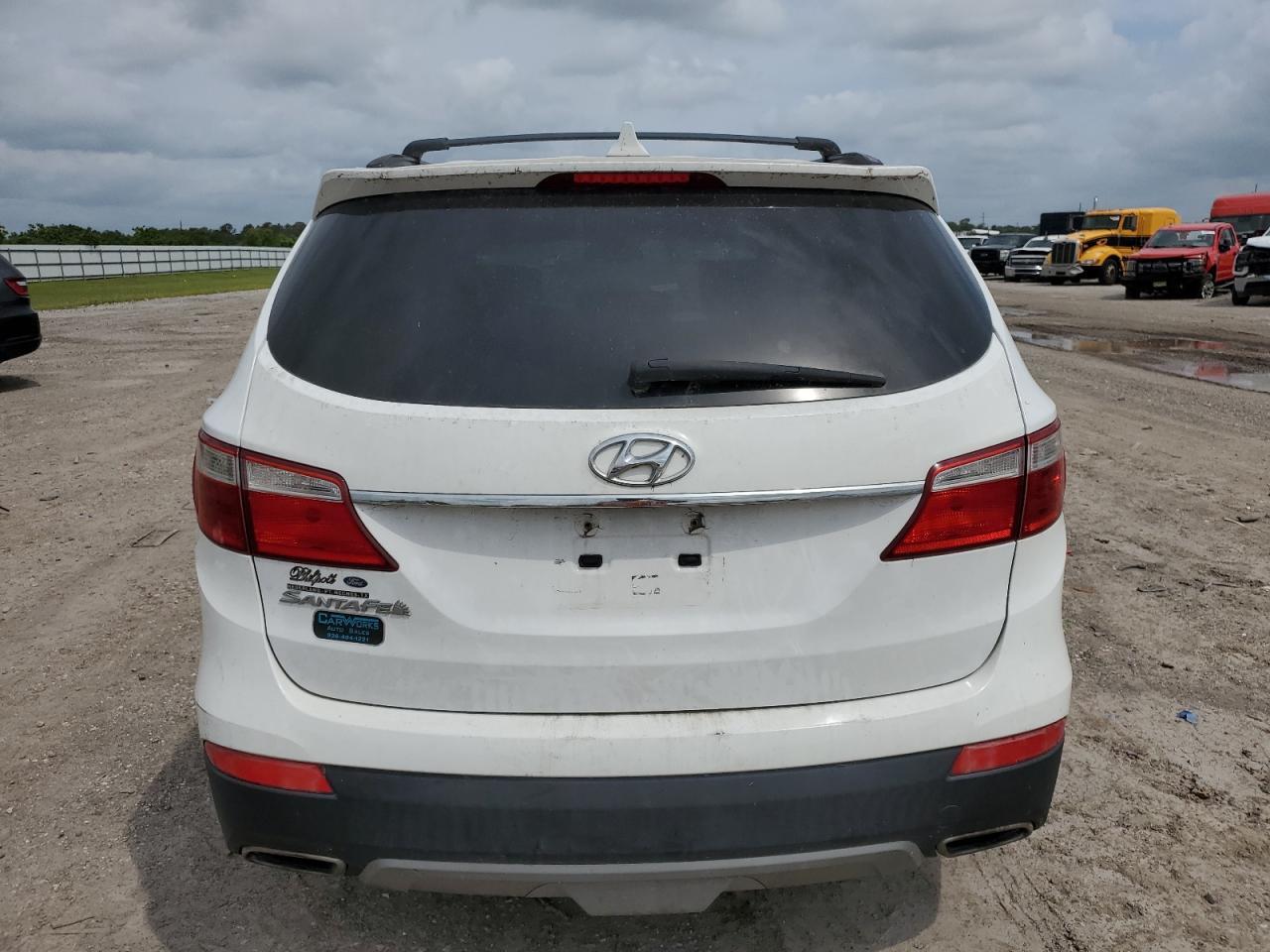 2013 Hyundai Santa Fe Gls - Image 6