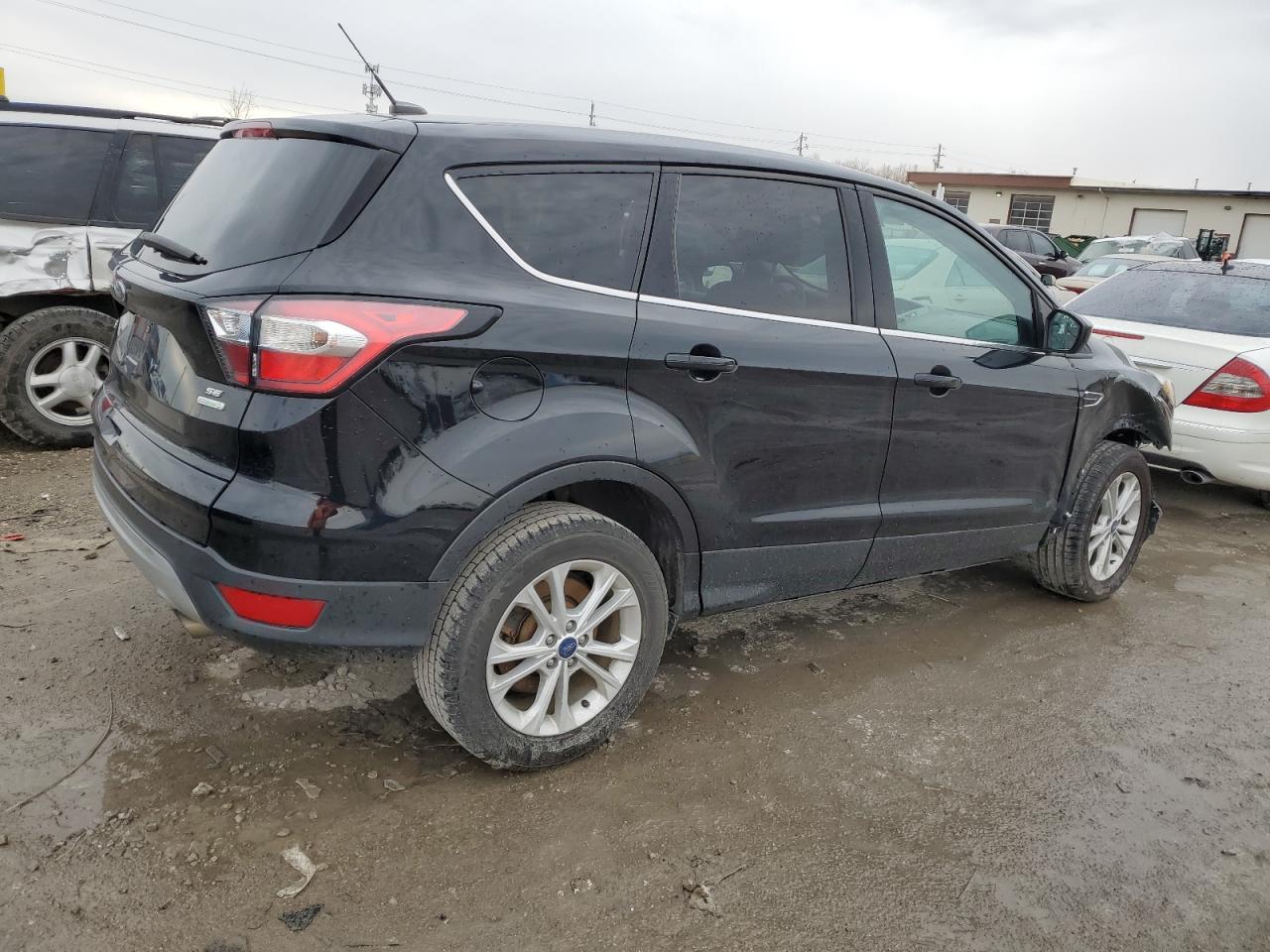 2017 Ford Escape Se - Фото 3