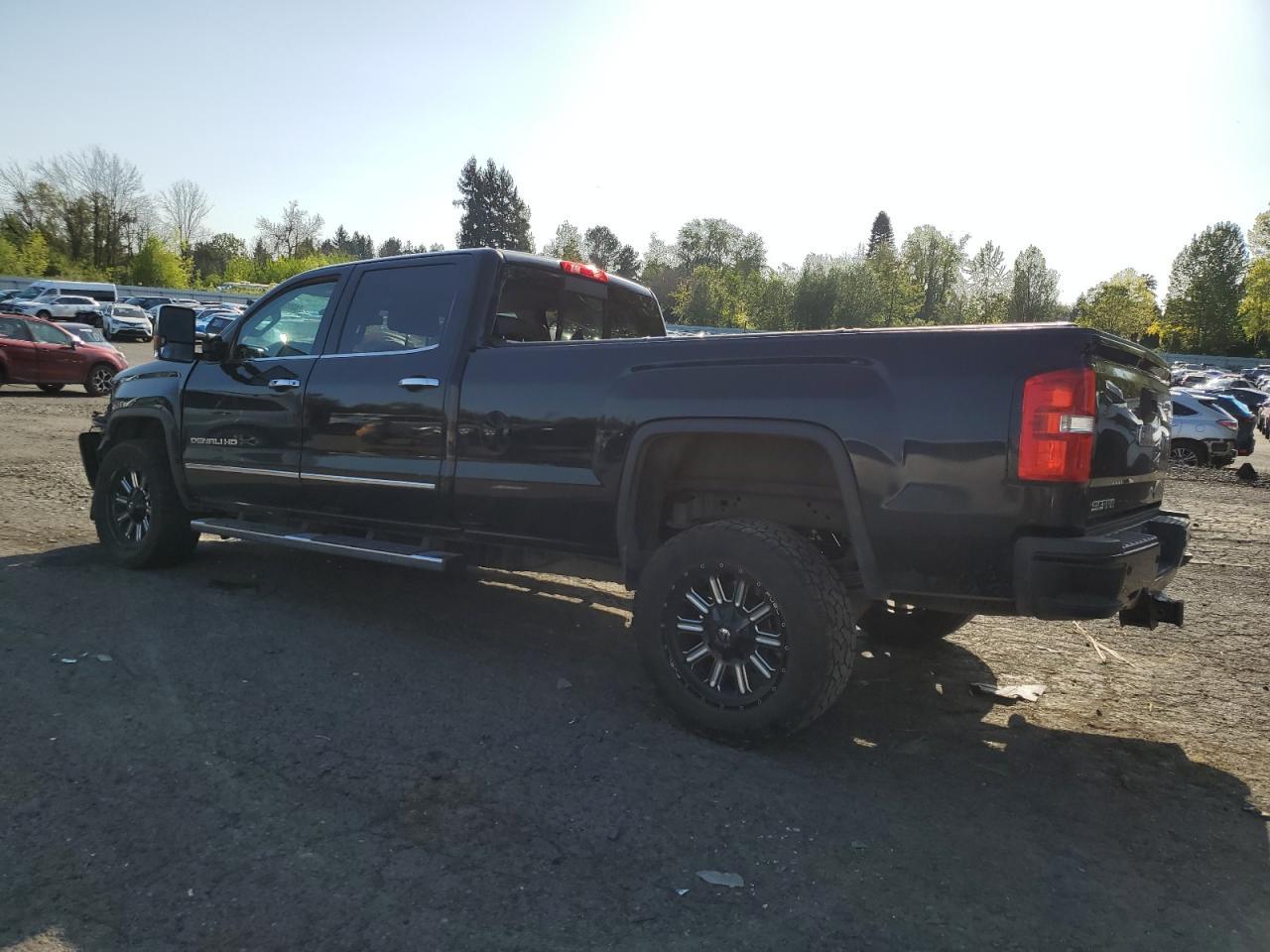 2018 GMC Sierra K3500 Denali - Фото 2