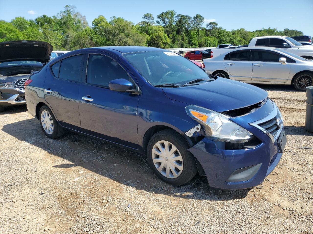 2019 Nissan Versa - Image 4