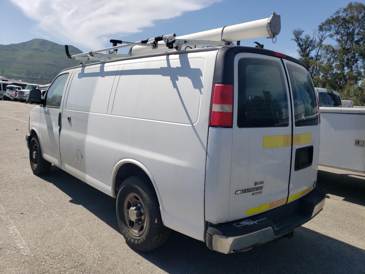 2014 Chevrolet Express G2500 - Фото 2