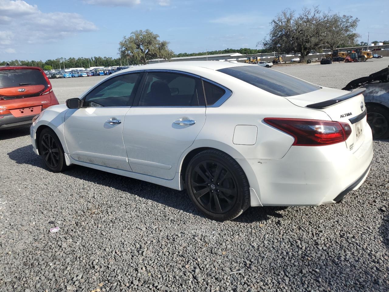 2018 Nissan Altima 2.5 - Фото 2