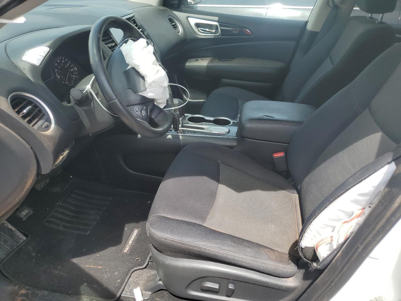 2019 Nissan Pathfinder S - Фото 7