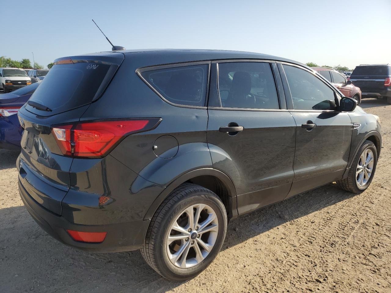 2019 Ford Escape S - Image 3