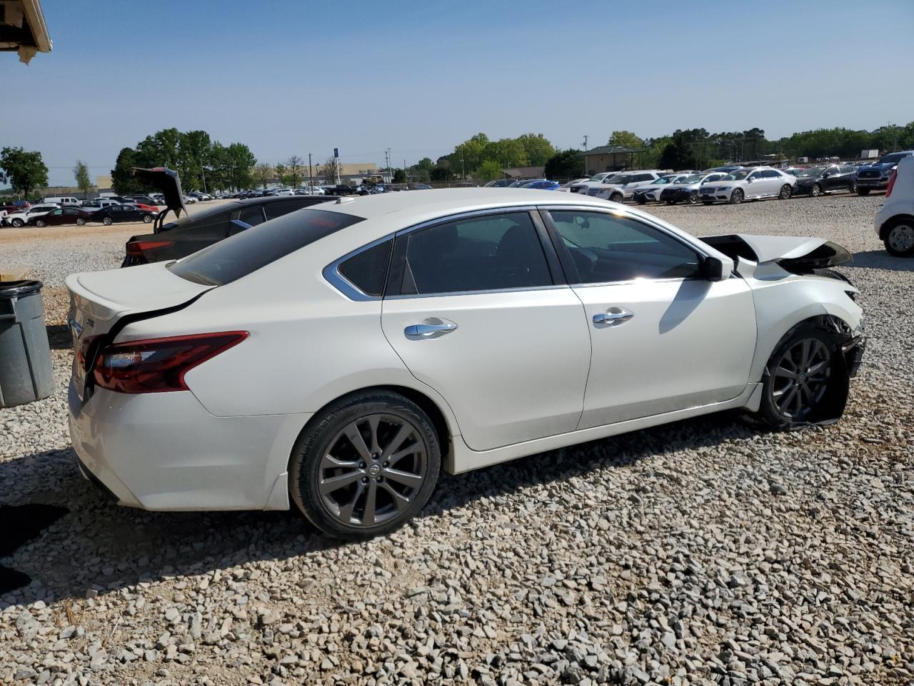 2018 Nissan Altima 2.5 - Image 3