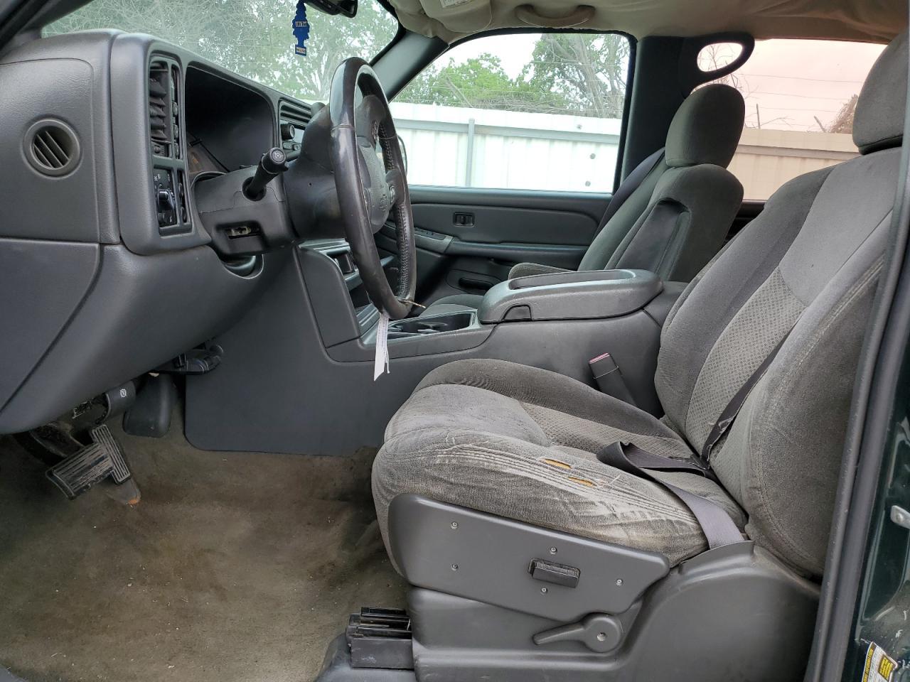 2004 Chevrolet Silverado K2500 Heavy Duty - Image 7