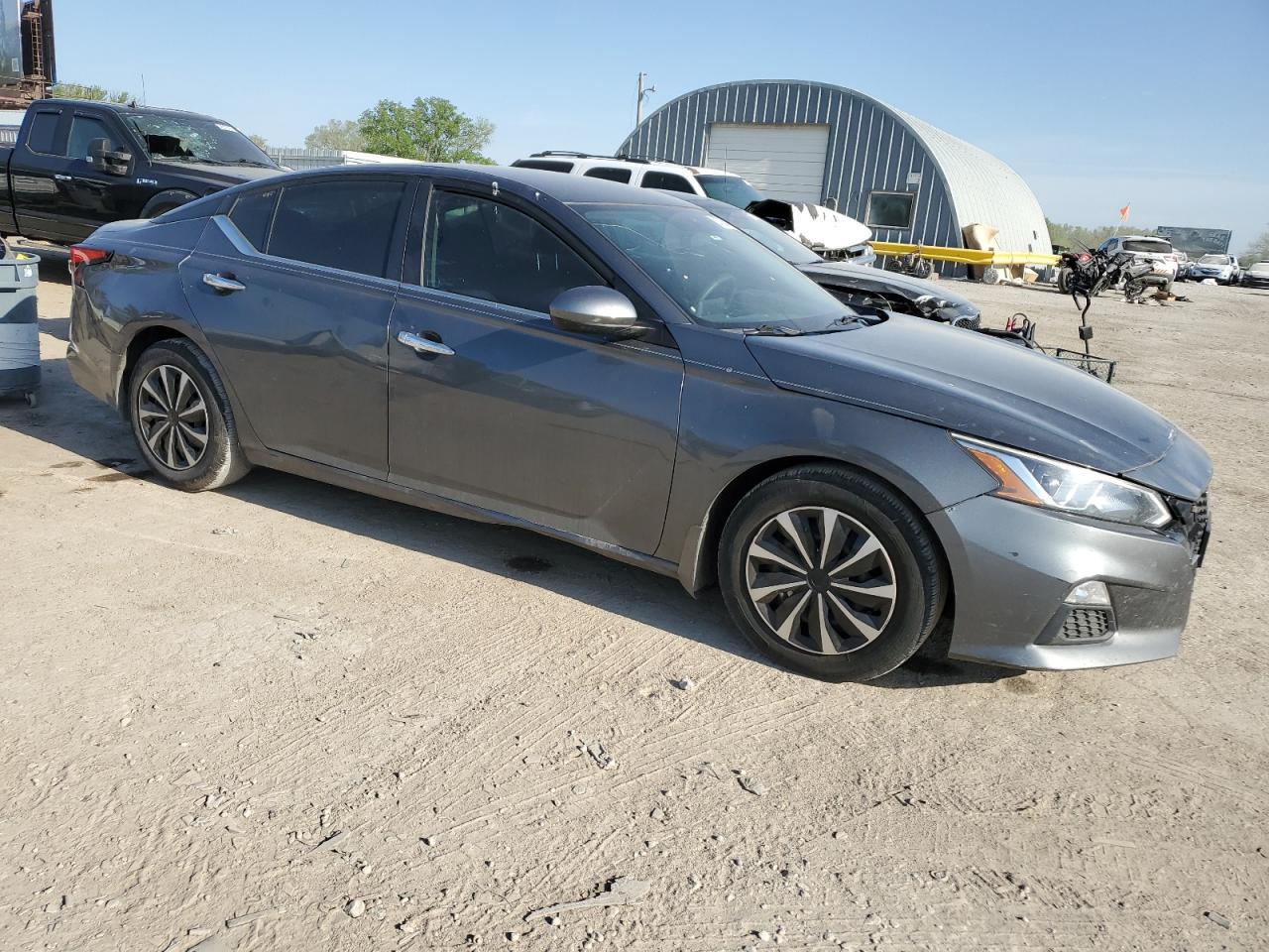 2019 Nissan Altima S - Image 4