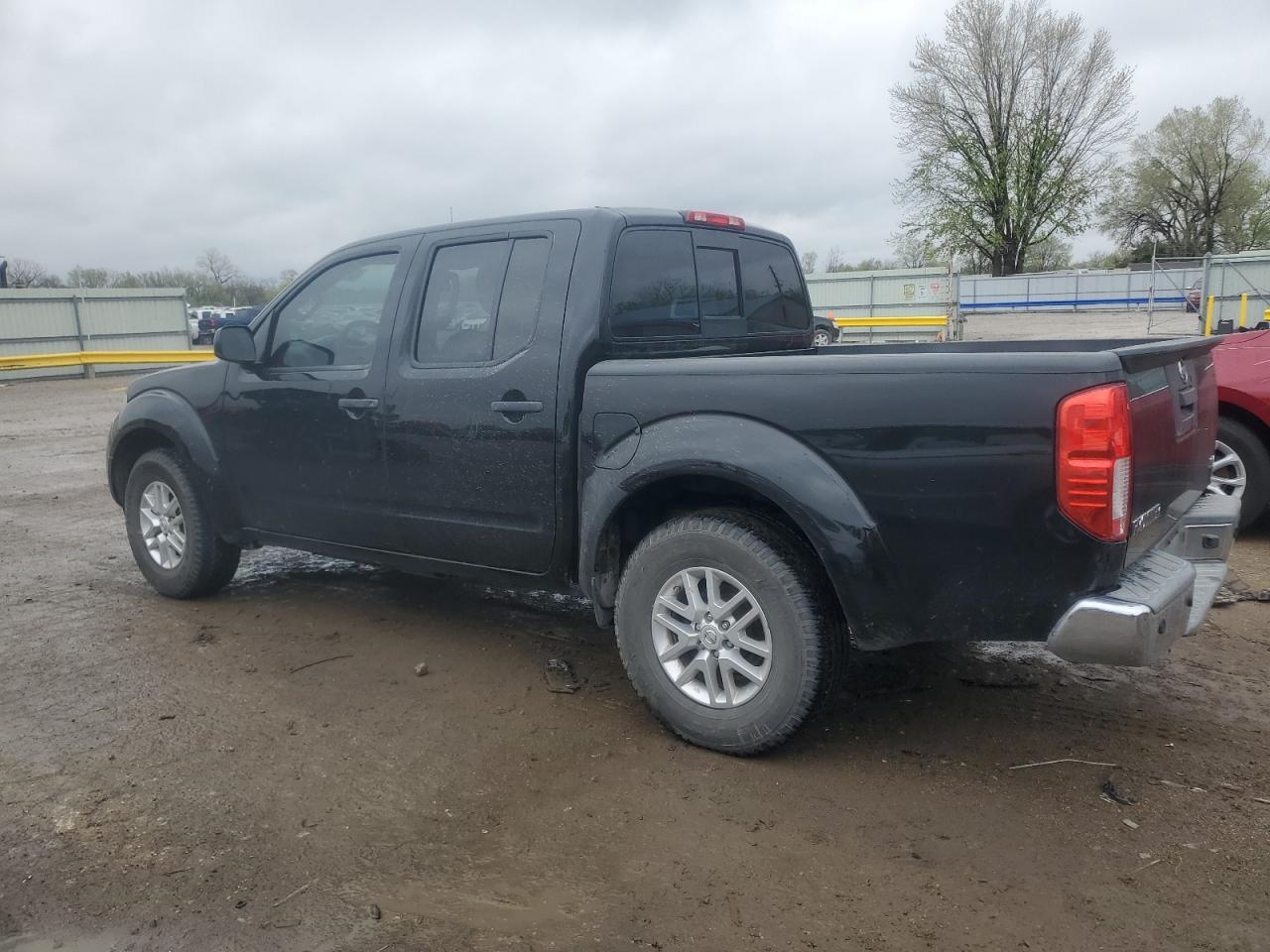 2015 Nissan Frontier S - Фото 2