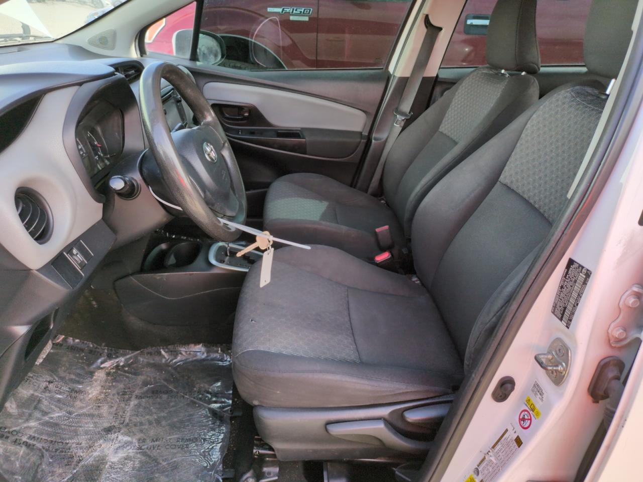 2015 Toyota Yaris - Фото 7