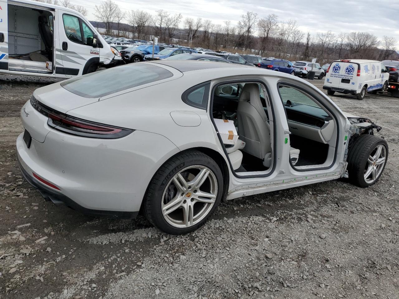 2019 Porsche Panamera Base - Image 3