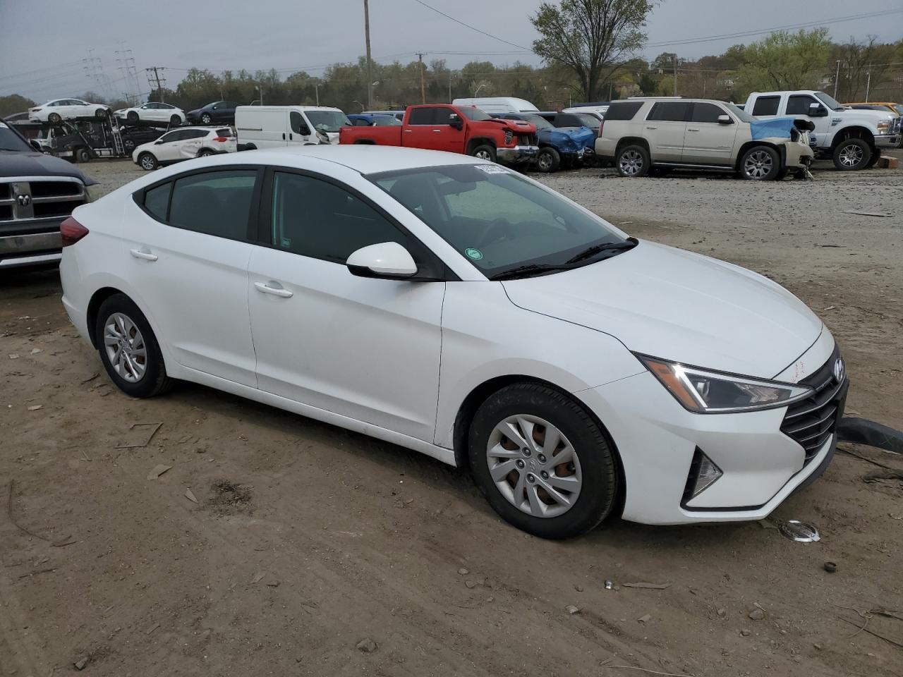 2019 Hyundai Elantra Se - Фото 4