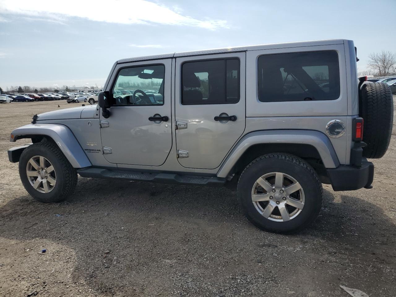 2015 Jeep Wrangler Unlimited Sahara - Image 2