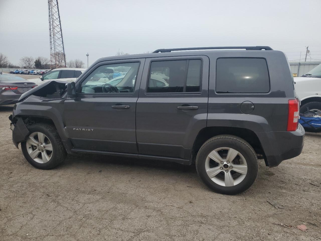2016 Jeep Patriot Latitude - Image 2